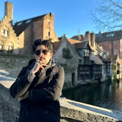 pepe_medellin's profile picture. Me gusta componer canciones y los tatuajes.
instagram: pepemp