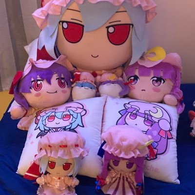 Just making what I want to see. touhou 東方Project artist, birdbrain, fumo hugger Staffin at touhoufest woo