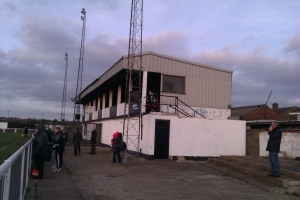 SlummingItblog's profile picture. The alternative to the alternative view of Slumming It football.