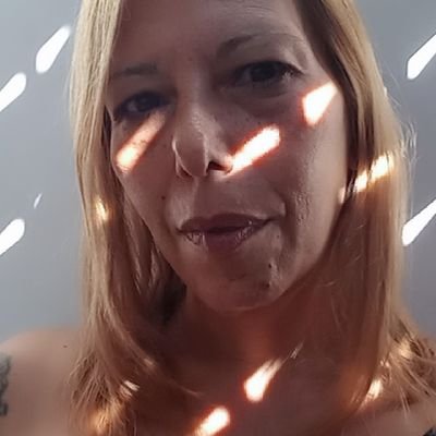 marian_itten's profile picture. respondiendo huevadas a las huevadas. titulo: opinologa sin. Mamá y gestora ambiental  especialista en recursos hídricos ♻