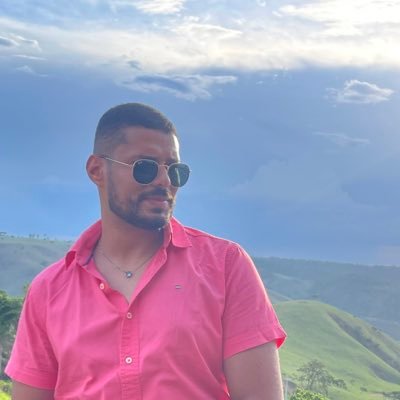 Escorpiano ♏️/ intenso / estudante de Fisioterapia 👨🏽⚕️