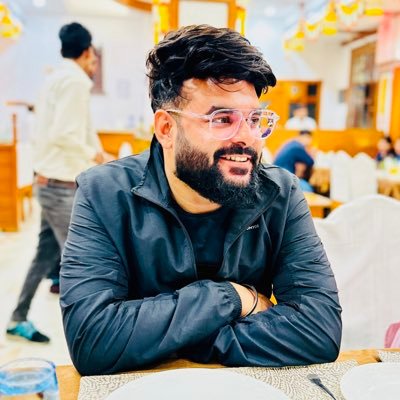 atulyadav1215's profile picture. #eyebrows_are_bushy