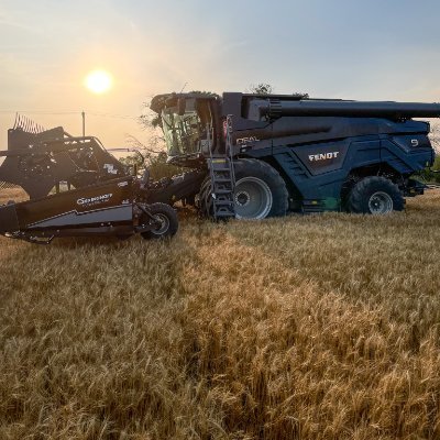 Love farming and country life. 4th generation Kansas Farmer raising wheat, soybeans, grain sorghum and cattle to feed my family and yours.🚜🌽🥕🫛🍻