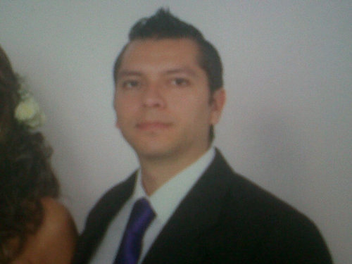 Abogado de la Universidad de Medellín, Especialista en Derecho Penal y Derecho Administrativo, litigante independiente.