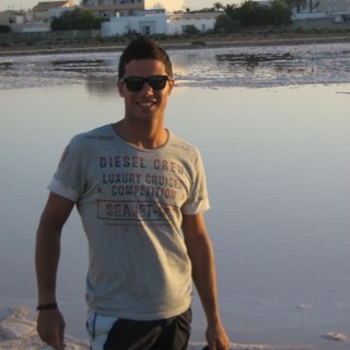 dadeiphone's profile picture. 