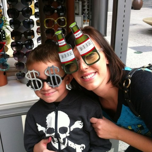 jenleda's profile picture. 