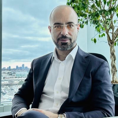 Banker and asset management executive. Dreaming of a world where all humans are equal regardless of colour, gender or faith.