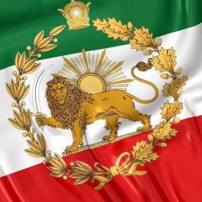 چو ایران نباشد تن من مباد/ پرچم شیر خورشید افتخار من/ یک بیطرف سابق که امروز با قدرت طرفدار پهلویم