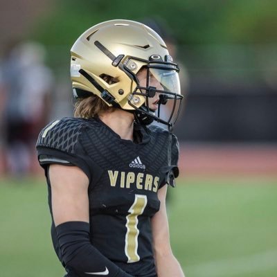 Arizona📍 Student Athlete • Class of 2027 🎓 VHS Football 🏈 and Track 🏃‍♂️ (Wr) and (Db) 4.0 GPA 📚 5’7 135lb