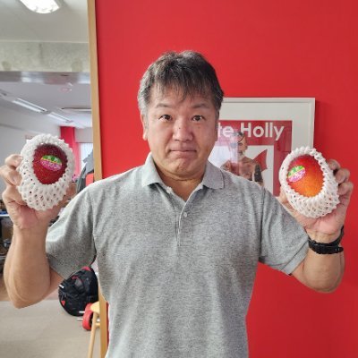 DensukeIde's profile picture. オートバイや車など機械系が大好き！猫や犬も大好き！
還暦になっちゃたけど気持ちだけは若くいたいおやじです。
ジョニーディップと生年月日も血液型も同じだけど......
あまりの違いは時差のせいだと信じてます。