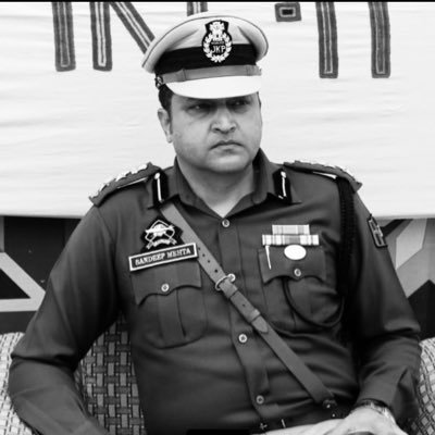 Sr. Supdt. of Police J&K |Law enforcement| #being human #respect All #passionate about public service|| Views r Personal n RTs r not endorsements|