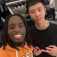 pennyrise1's profile picture. ha korji shoe on