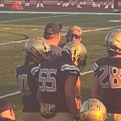 6’0 215 | Tohopekaliga hs (FL) 2026| 3.8 GPA |football Middle linebacker | 407-955-0571| lnegron0402@gmail.com|