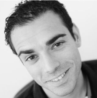 Founder at Storeis, I help amazing brands to sell (and people to buy) online.