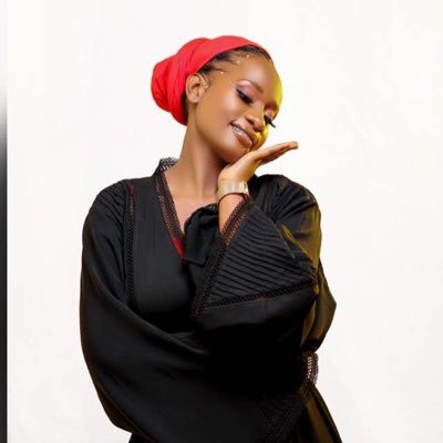 Janajay16's profile picture. An accountant ..putting a smile on peoples’ faces is my hobby☺️.Am close to anything that teaches Islam🥰.I love making money bcoz i enjoy chopping it😝