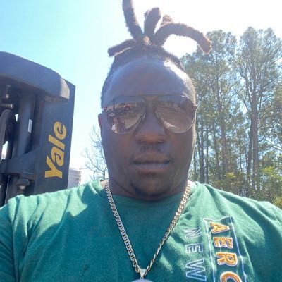 Deshawelli1515's profile picture. Just being me