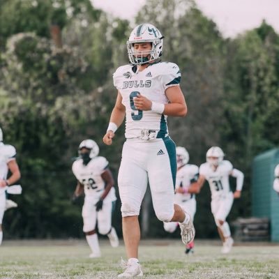 Hickory Ridge High School | Class of 2024 | 4.0 GPA | 5’11 195 RB | 2023 All Conference Football | 3x All Conference Wrestler | Email - connorshulman@gmail.com