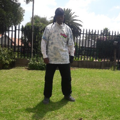 ianpapidarkosa's profile picture. I'm a dancer musician composer and producer @wokeysgraphicstudios @ianpapidarkosa