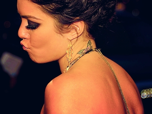 I will never give up on Vanessa no matter what road she's goes down. she is such an inspiration to me, she is my queen.. you mad, stay mad bitch. ♔