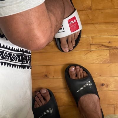 Feet & Meat 👨🏽‍🤝‍👨🏻 6’2/6’3 🥩 9/10. 🦶 12/13 💣 Sex 💉 Dope Vibe 😎. Show Love To Our Toes 👣 & Soles 🦶🏼DM 4 Requests 🤑