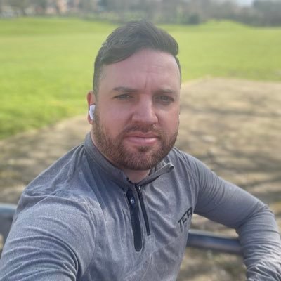 LeeSmith2000's profile picture. Audere est Facere