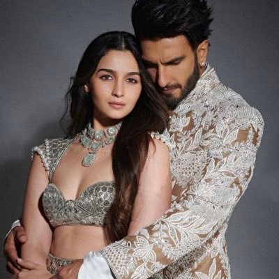 Ranveer Singh & Alia Bhatt and a Swiftie