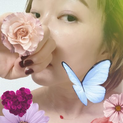 | 丁寧に生きていきたいです|🔞ブラット|🪢縄猫の名残|サバイバー。カウンセリング勉強中| 時々被写体とデッサンモデル| 全力強火猫| お腹に🦋🐍|ウーパールーパー❤️|月1開催SMスイーツ会🍰l 声の人| I’m bad in a good way🫰🏻| Speaks EN |