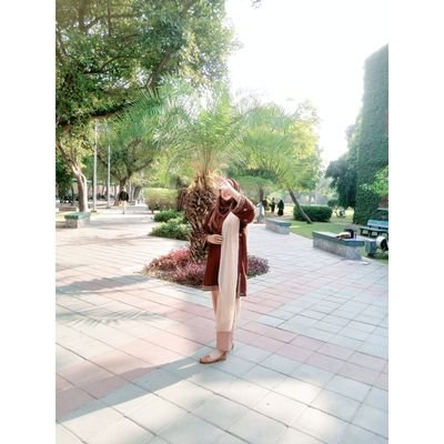 syednaqvi125's profile picture. انا مجنون الحسین 🖤 |✨LUMS