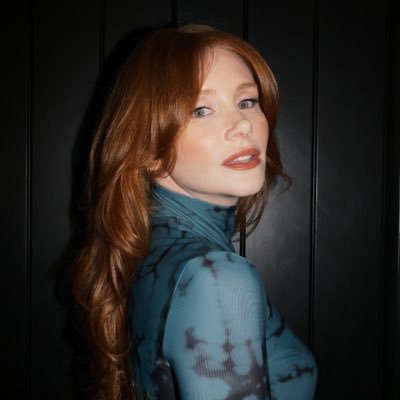 Bryce Dallas Howard Profile