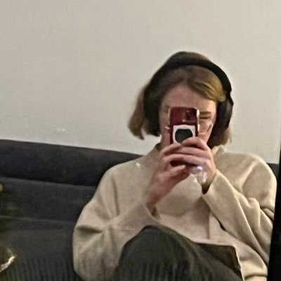 rainbolouise's profile picture. 