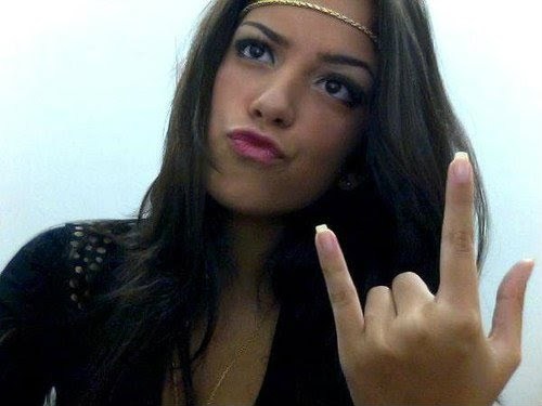 Hakeada 2x :@ , Libriana , gaucha , colorada , familia , long, skate 
segue ae ?