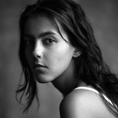 YaoTsy's profile picture. Artist /Nude photographer/Model