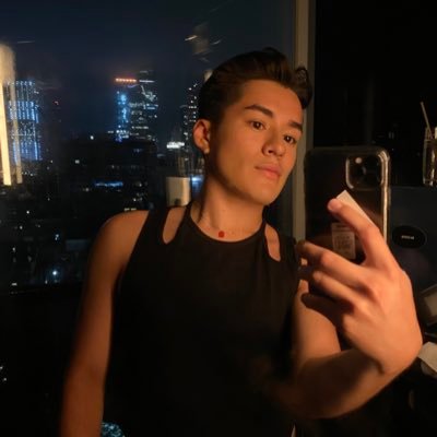 diorlipgloss's profile picture. ♡