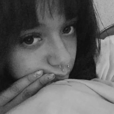 amante de la luna.
@valenv91_ig