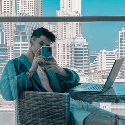 👨🏻‍💻22 | Serial Entrepreneur 

📍Dubai 🇦🇪 | @nextmillionaire.club