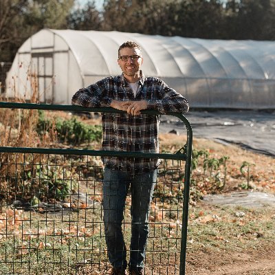 Homesteader at Barlow Roots Homestead, market gardener at Barlow Roots Market, newsletter author at Homestead Roots (sign up at the link below!)