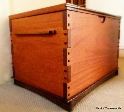 Furnituremaking know it all, who doesn't know when to keep quiet.