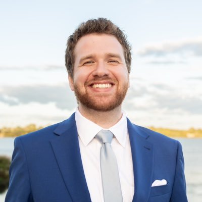 Clinical Psychology PhD student @UMassBoston. Trauma, dissociation, LGBTQ+ mental health, and psychotherapy researcher. Qual methods. 🏳️🌈 He/They