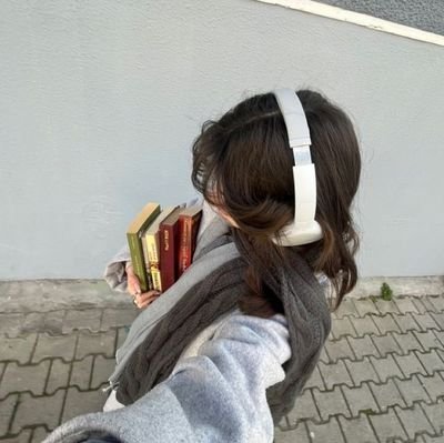 vestibulanda/aplicante de medicina | 17.
ㅤㅤㅤㅤㅤㅤ“𝘳𝘦𝘮𝘦𝘮𝘣𝘦𝘳 𝘺𝘰𝘶'𝘳𝘦 𝘥𝘰𝘪𝘯𝘨 𝘵𝘩𝘪𝘴 𝘵𝘰 𝘮𝘢𝘬𝘦 𝘭𝘪𝘧𝘦 𝘣𝘦𝘵𝘵𝘦𝘳.”