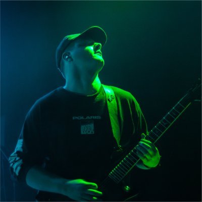 🧑💻Engineer at @floxdevelopment
🎸Playing guitar for @previseofficial
🧑🏫Lecturer at @HogeschoolPXL
🤔Opinions are my own!