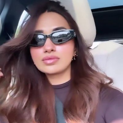 Riyaagrawal225's profile picture. My backup id..
Main id- @riyaagrawal555