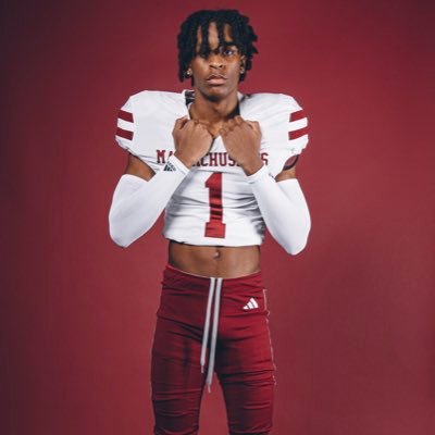 Defensive back for @umassfootball ! All business/branding inquiries contact me at partners@prime1sports.com