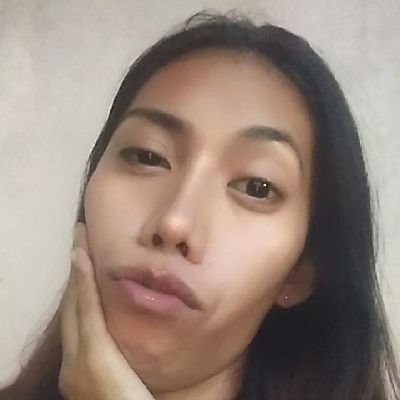 Emzrose114955's profile picture. no to  judgemental 🤨