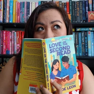 🦄 Romance Nerd, 2-time Palanca Award Winner
📖UPCOMING: Love On The Second Read (10/12) from @penguinbookssea 
🏷️For ARC/Press: @chai_n_books (ig)
📍🇵🇭