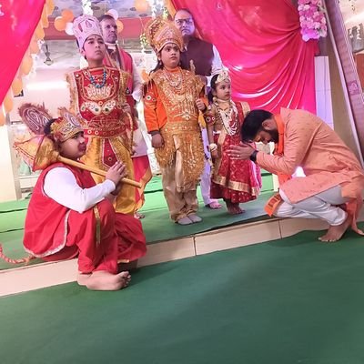 Official Account of Balveer singh Parmar by profession buisness advisor
Passion poltics,
Always support 🌷🇮🇳 BJP 🇮🇳🌷