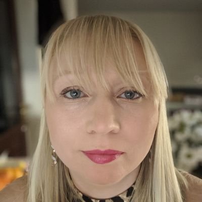 CarolineHutton_'s profile picture. 