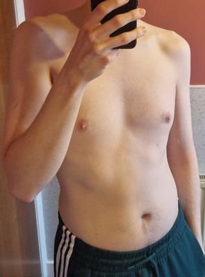 NSFW! 18+
24 | Gay/Bi? | Male | Nerdy and shy guy that loves Sci-Fi 🖖🏻
Check out my Reddit for more content!
https://t.co/TrpX9ozmiK