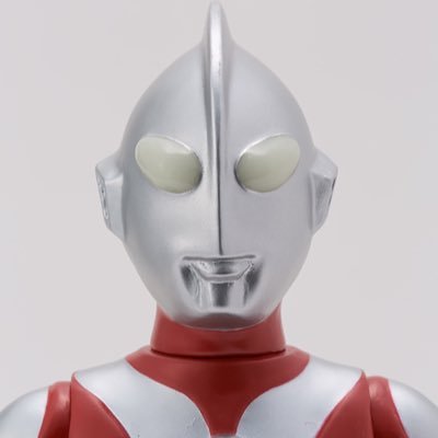 A SILVER LIGHT STREAKING THROUGH THE NIGHT! I’m Ultraman!(no I’m not)