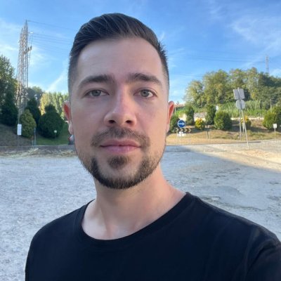 Connecting people through technology and pedaling my way to happiness. Technical Account Manager at @pattrnz. AI-powered solutions to make work life easier