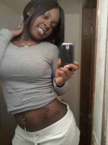 Pretty Girl [S] Rock ' Bad Bitch Status Team:DarkSkin Team:S I N G L E . Follow Me Team:FollowBck